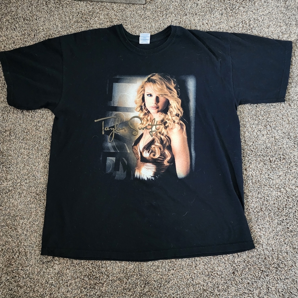Taylor Swift "Live" Tee